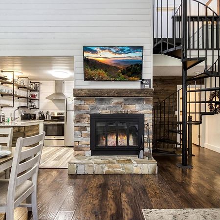 Gatlinburg Mountain Townhome With Pool Access! 外观 照片