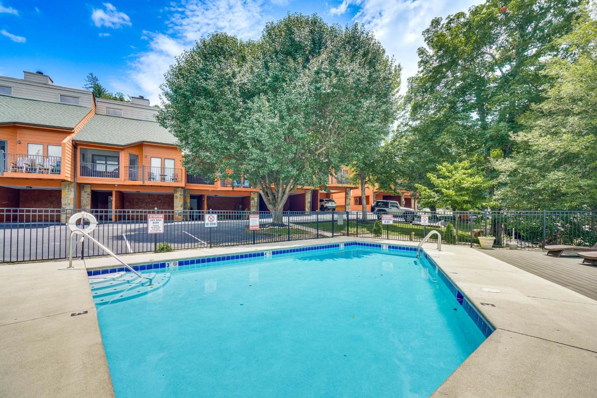 Gatlinburg Mountain Townhome With Pool Access! 外观 照片